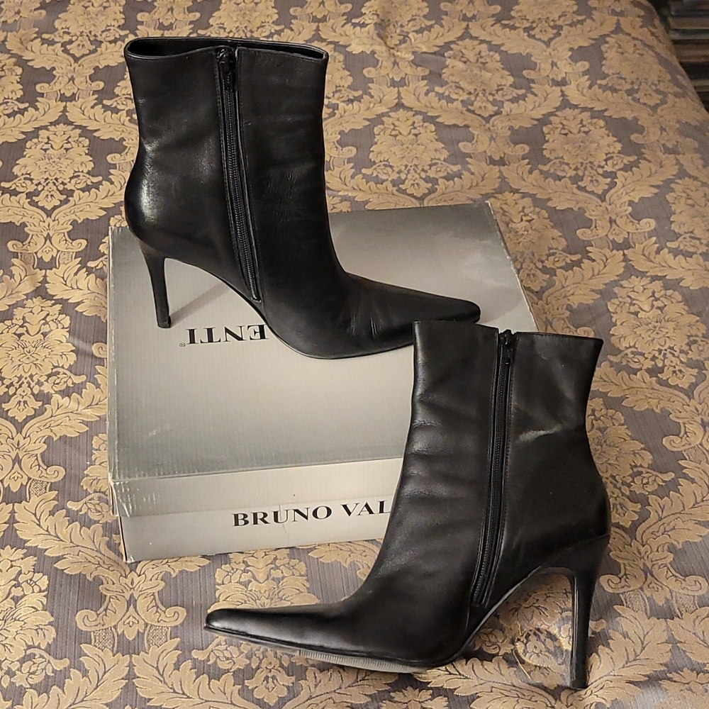 Women Black genuine leather booties